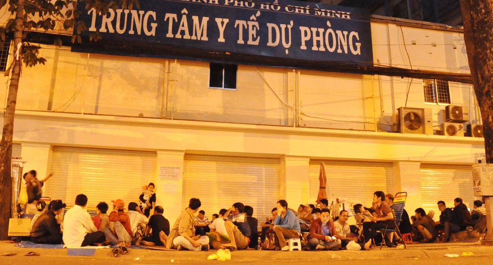 Cơn lốc vaccine đã cuốn tới Sài Gòn ảnh 4