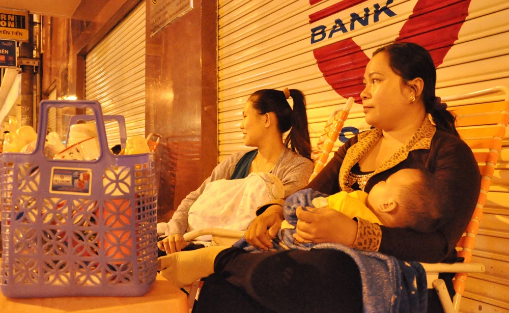 Cơn lốc vaccine đã cuốn tới Sài Gòn ảnh 8