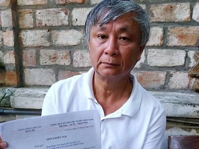 Nguyên giám đốc Sở Y tế tỉnh Long An bị khởi tố ảnh 1