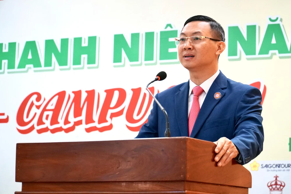 Ông Trần Phước Anh, Giám đốc Sở Ngoại vụ TP.HCM phát biểu khai mạc chương trình. Ảnh: BẢO PHƯƠNG