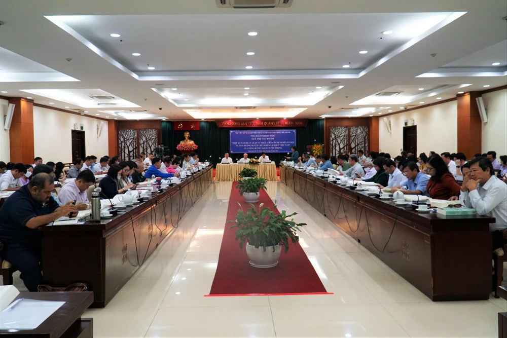 Toàn cảnh toạ đàm. Ảnh: BẢO PHƯƠNG Toàn cảnh toạ đàm. Ảnh: BẢO PHƯƠNG