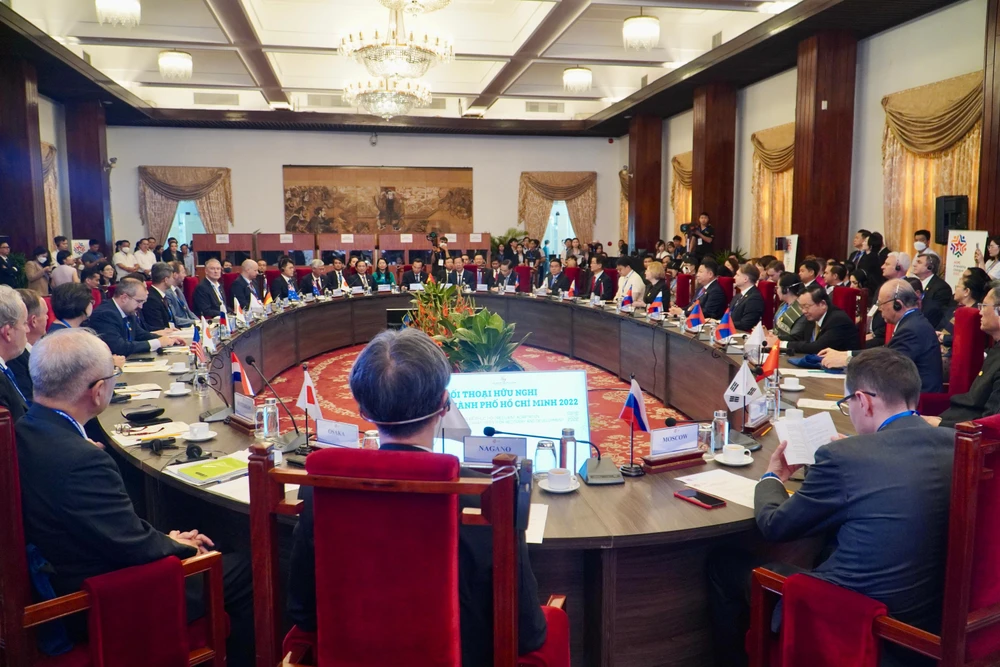 Toàn cảnh sự kiện Đối thoại Hữu nghị TP.HCM lần thứ nhất năm 2022. Ảnh: BẢO PHƯƠNG Toàn cảnh sự kiện Đối thoại Hữu nghị TP.HCM lần thứ nhất năm 2022. Ảnh: BẢO PHƯƠNG