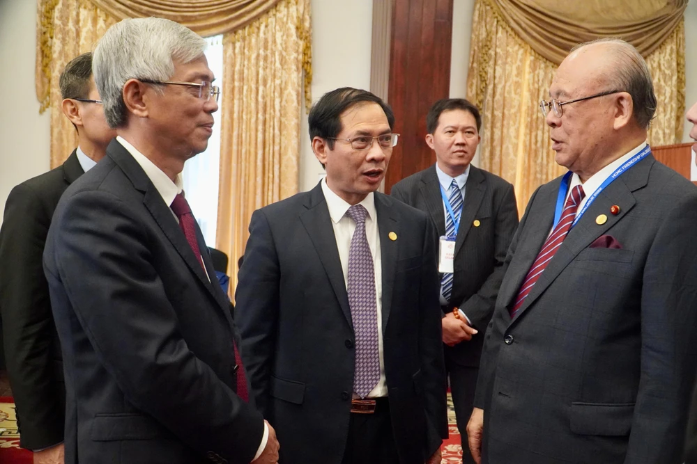 Sự kiện Đối thoại Hữu nghị TP.HCM 2022 được tổ chức nhằm thúc đẩy quan hệ giữa TP.HCM với các thành phố trên thế giới. Ảnh: BẢO PHƯƠNG Sự kiện Đối thoại Hữu nghị TP.HCM 2022 được tổ chức nhằm thúc đẩy quan hệ giữa TP.HCM với các thành phố trên thế giới. Ảnh: BẢO PHƯƠNG