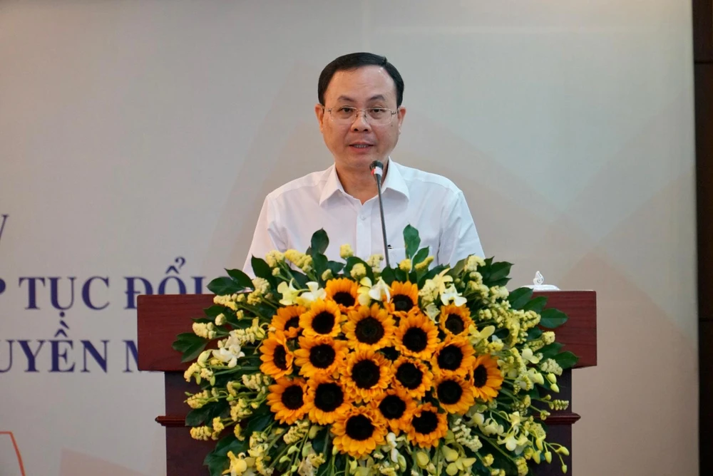 Ông Nguyễn Văn Hiếu, Phó Bí thư Thành ủy TP.HCM phát biểu tại hội nghị. Ảnh: BẢO PHƯƠNG