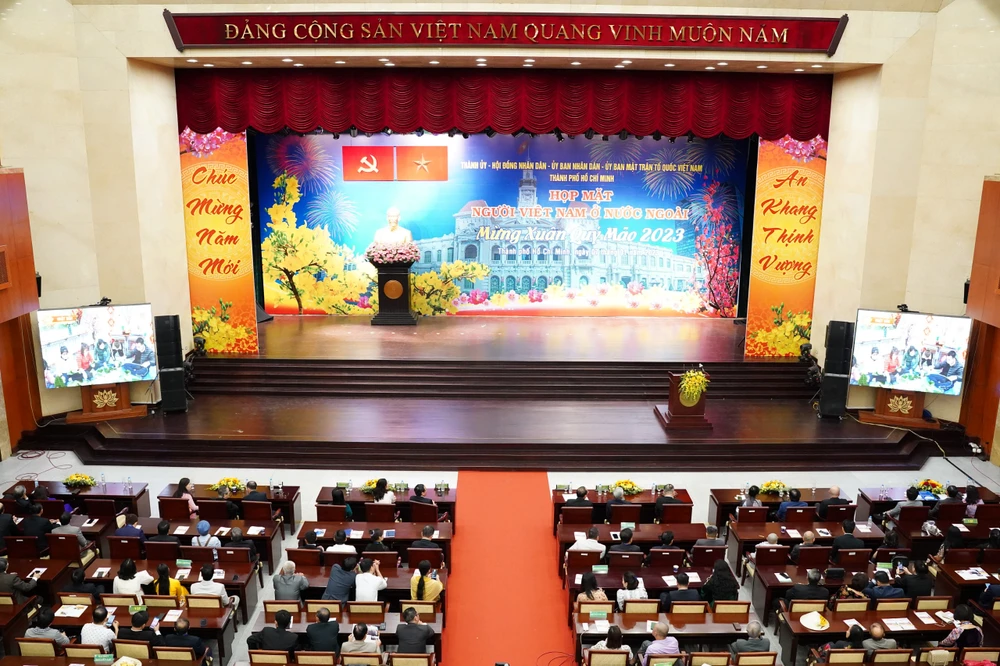 Toàn cảnh buổi họp mặt. Ảnh: BẢO PHƯƠNG