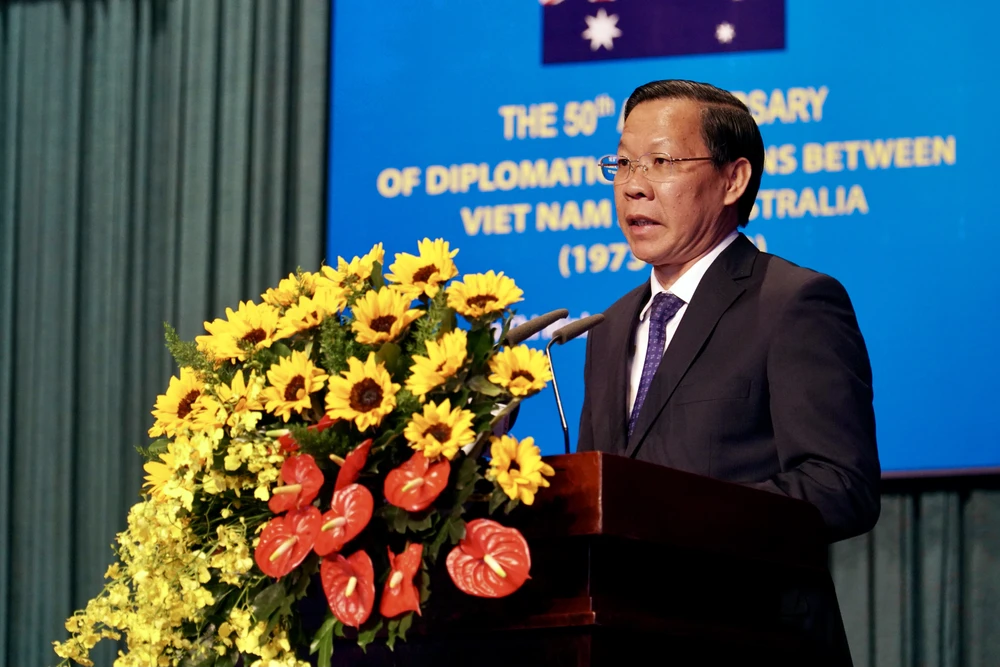 Chủ tịch UBND TP.HCM Phan Văn Mãi phát biểu tại buổi lễ. Ảnh: BẢO PHƯƠNG