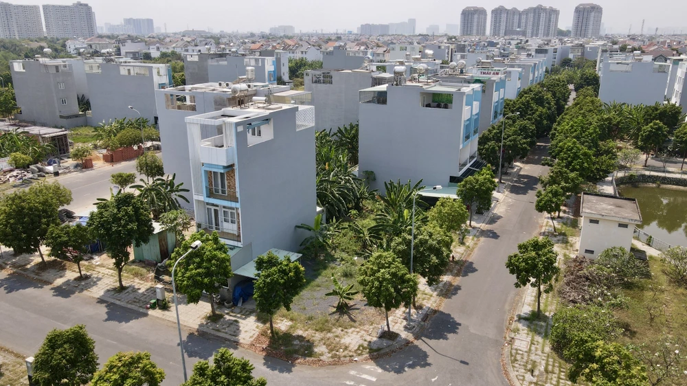 Dự án có quyết định giao đất từ tháng 6-2007 nhưng đến nay chưa triển khai xong. Ảnh: BẢO PHƯƠNG