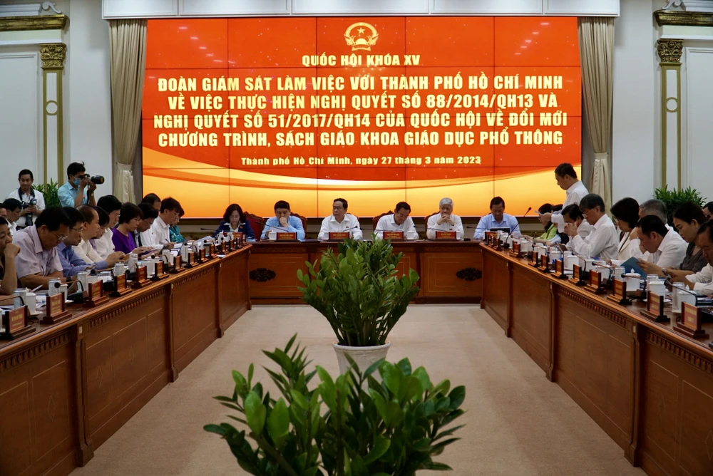 Toàn cảnh buổi làm việc sáng nay. Ảnh: BẢO PHƯƠNG