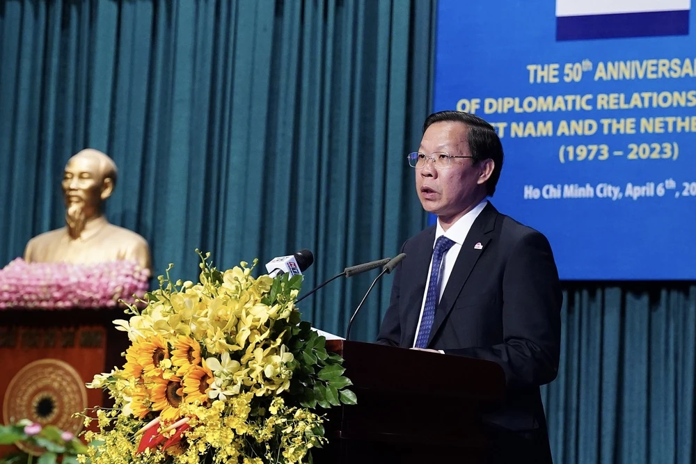 Chủ tịch UBND TP.HCM Phan Văn Mãi phát biểu tại buổi lễ. Ảnh: BP