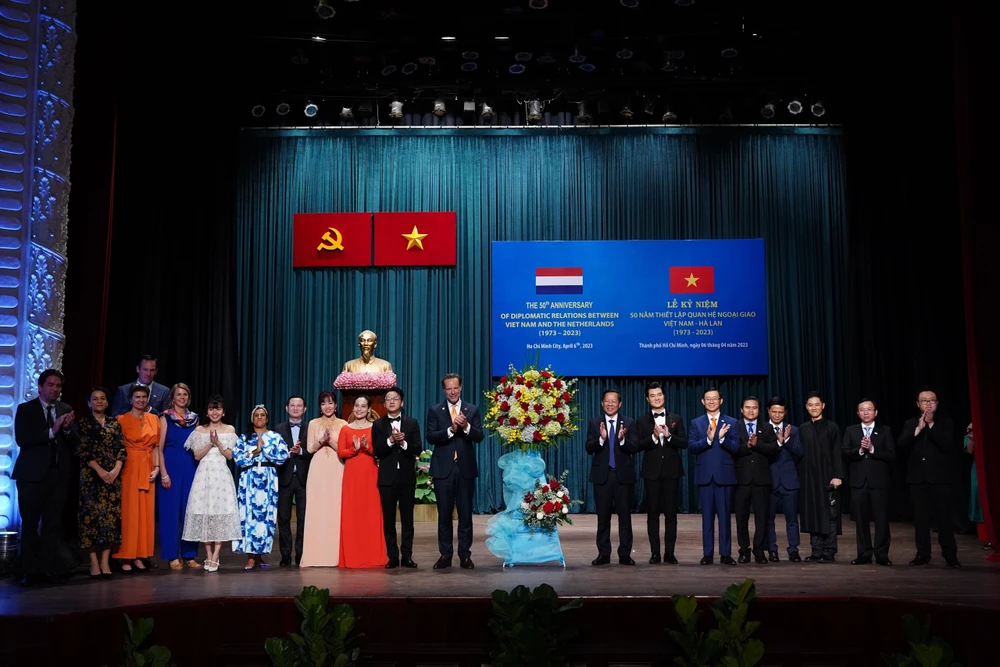 Các đại biểu tham dự sự kiện. Ảnh: BP