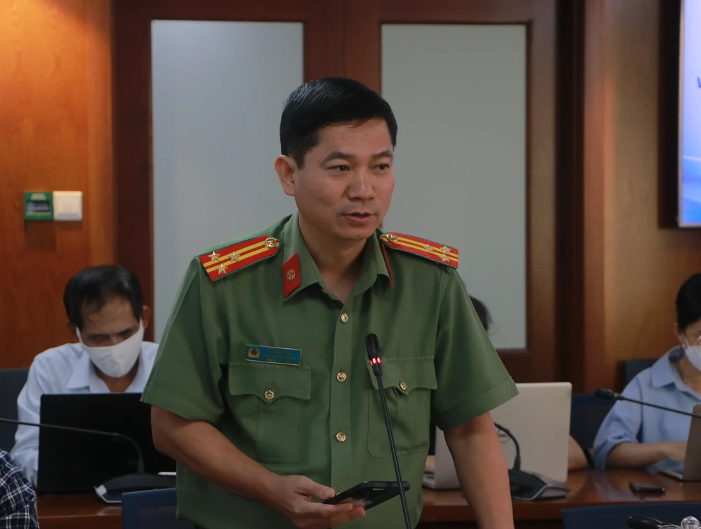 Thượng tá Lê Mạnh Hà, Phó trưởng phòng tham mưu Công an TP.HCM (CATP) đã có thông tin về tình hình cấp hộ chiếu cho người dân.