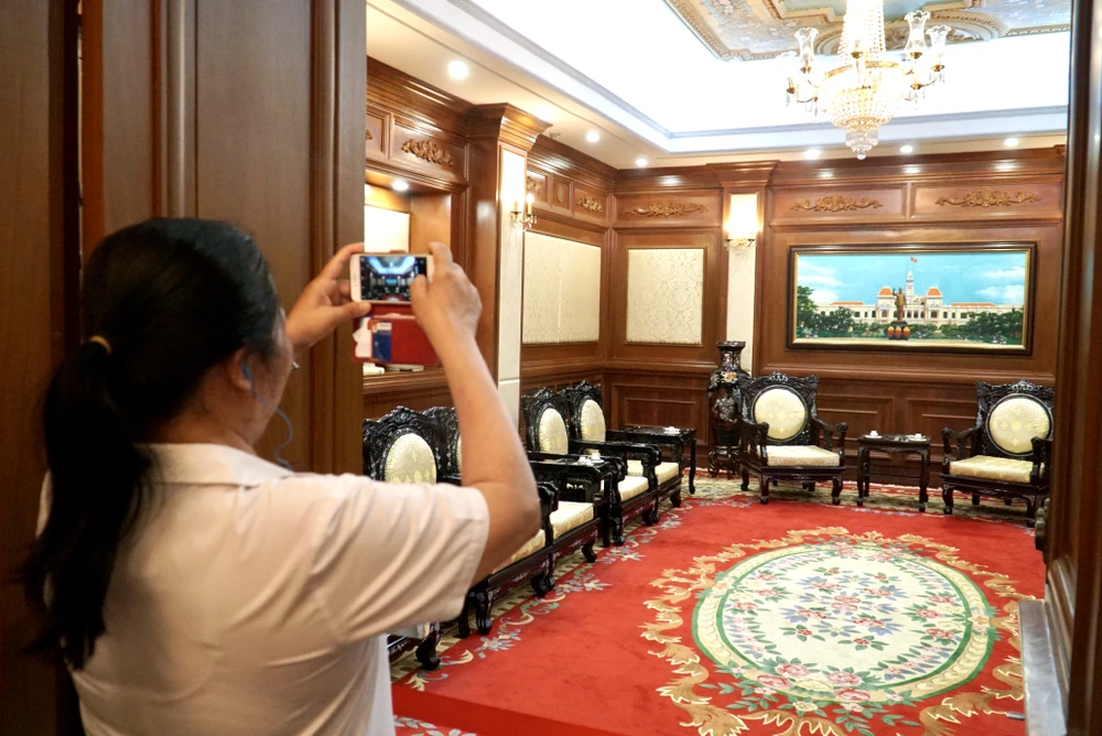 Trụ sở HĐND - UBND TP.HCM là công trình tiêu biểu về phong cách kiến trúc nghệ thuật đầu thế kỷ 20. Cuối năm 2020, nơi đây được Bộ VH-TT-DL công nhận là di tích kiến trúc nghệ thuật cấp quốc gia.