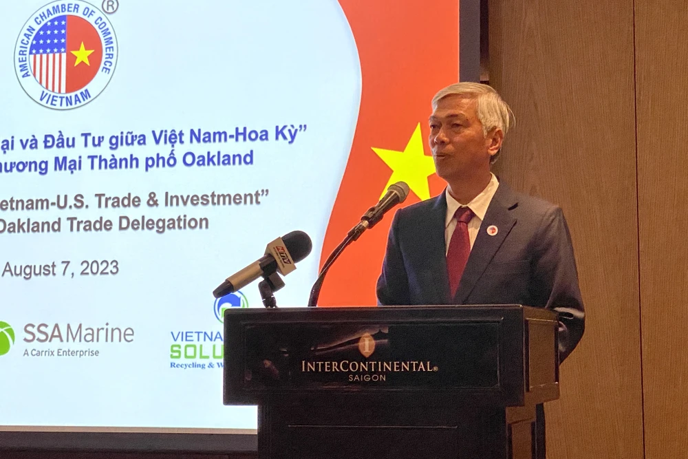 Phó Chủ tịch UBND TP.HCM Võ Văn Hoan phát biểu tại hội nghị. Ảnh: PHƯƠNG ĐẶNG