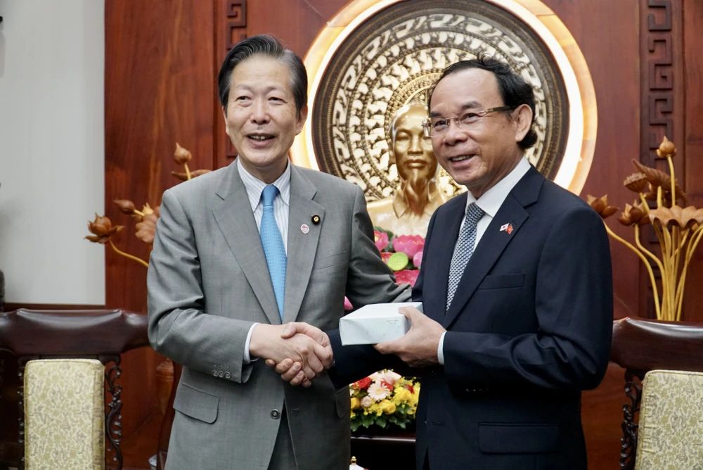 Theo Chủ tịch Đảng Công minh, Việt Nam - Nhật Bản cần đẩy mạnh hơn nữa hoạt động trao đổi văn hóa, ngoại giao nhân dân. Ảnh: BẢO PHƯƠNG