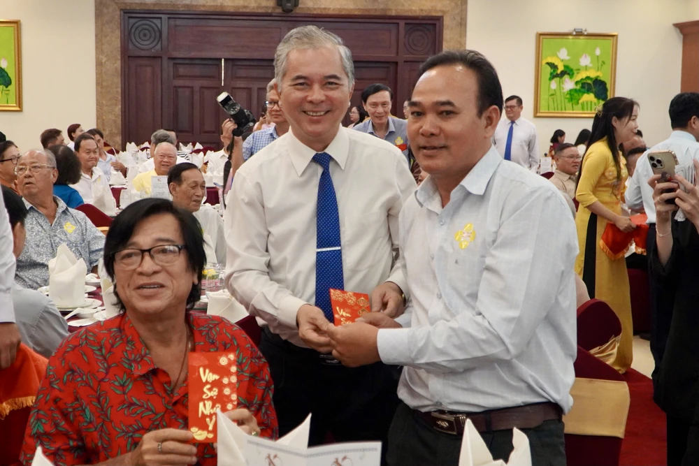 đồng bào dân tộc thiểu số