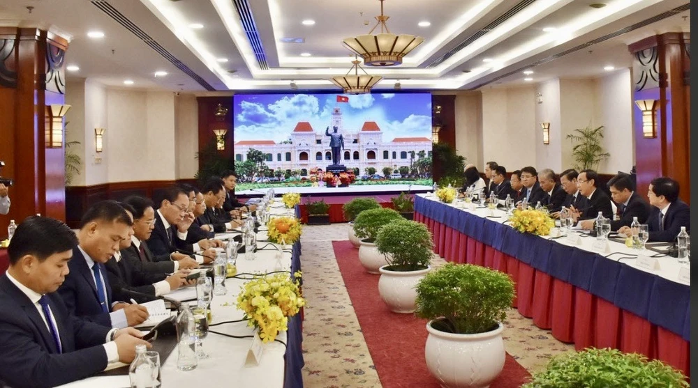 Bí thư Thành uỷ TP.HCM Nguyễn Văn Nên tiếp Chủ nhiệm Ban Kiểm tra Trung ương Lào