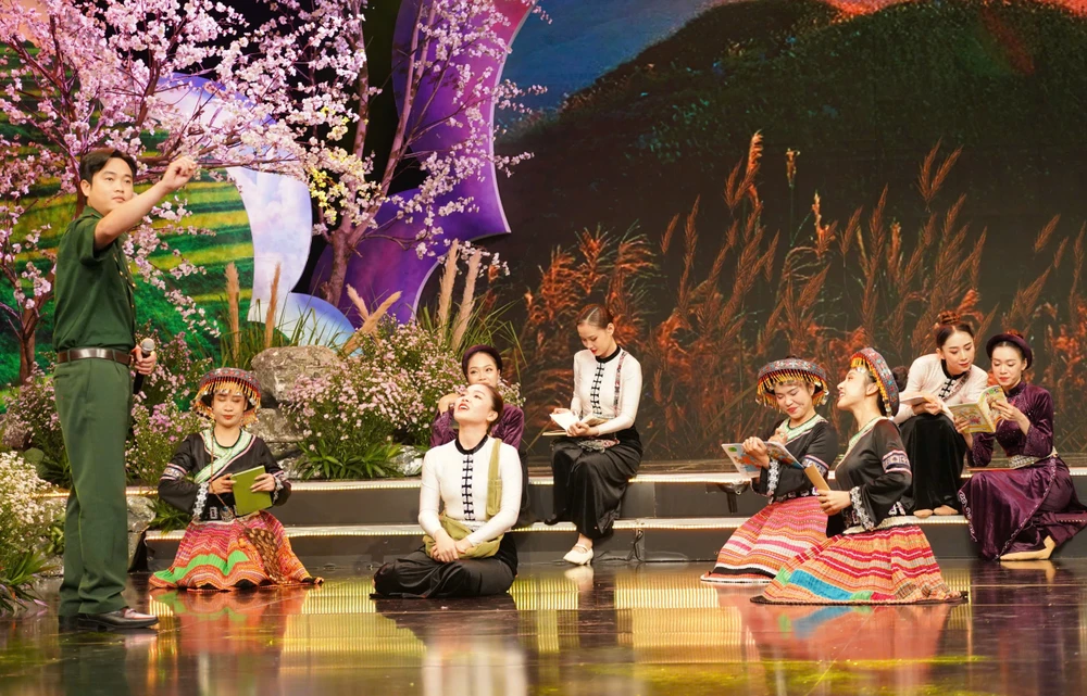 huong-ve-bien-gioi-6.jpg Hướng về biên giới