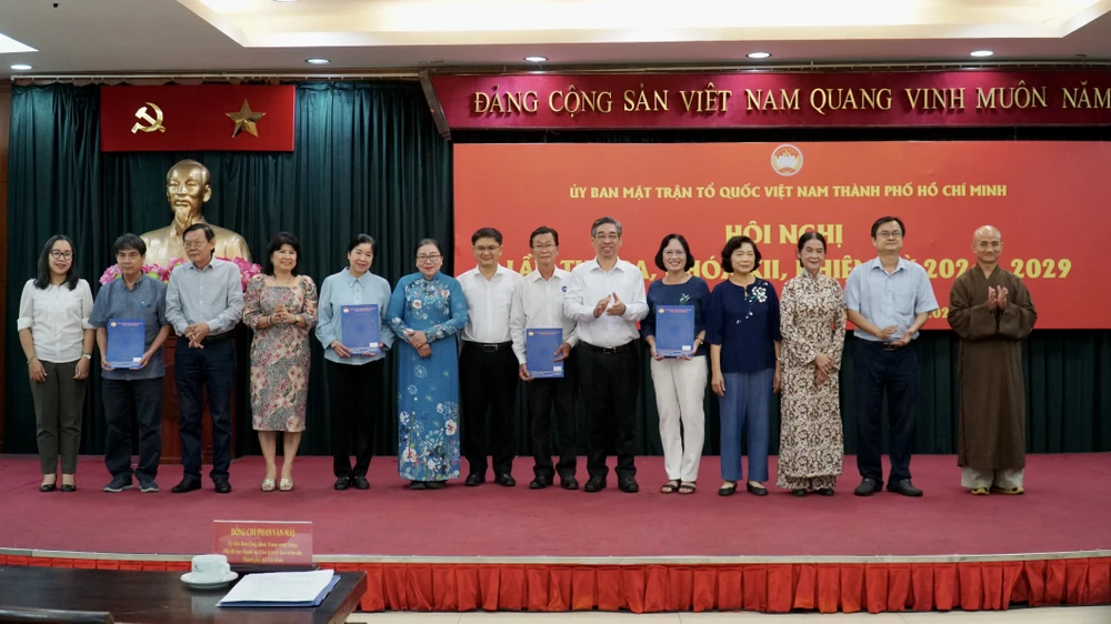 phan-van-mai-6.JPG của Ủy ban MTTQ Việt Nam TP nhiệm kỳ 2024 - 2029