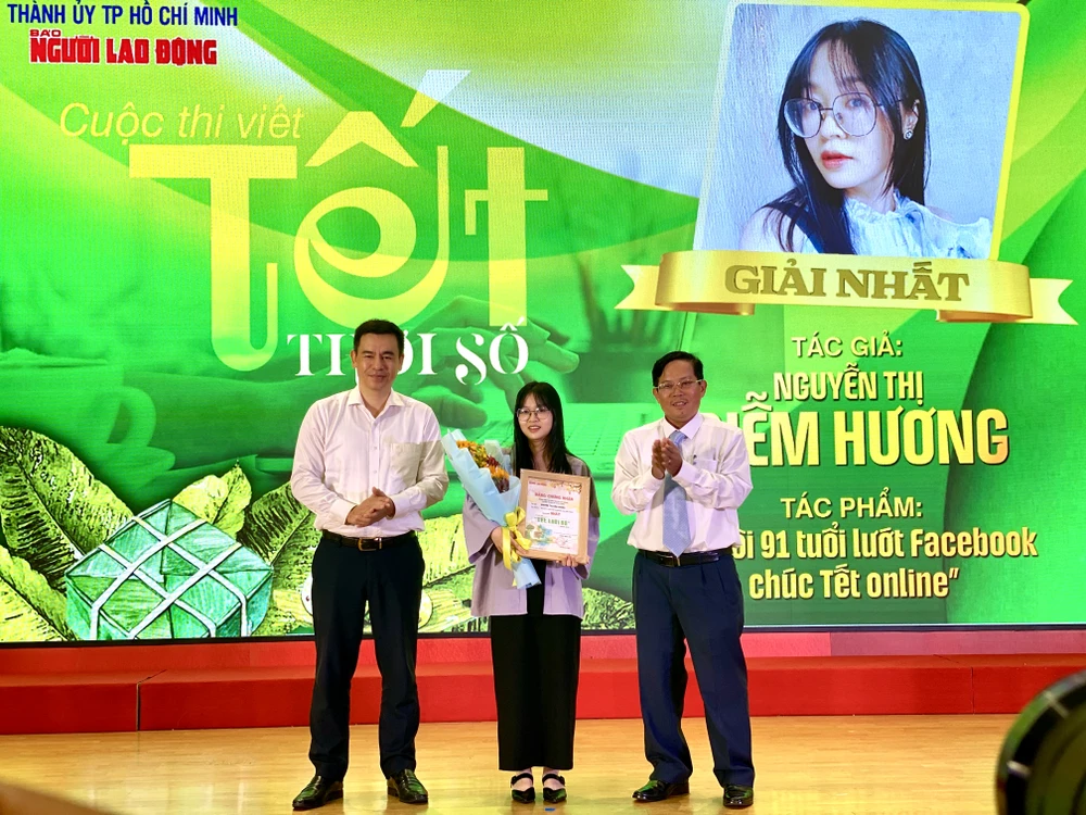 Chuyện cụ bà 91 tuổi ‘lướt Facebook’ chúc Tết online đạt giải nhất cuộc thi viết 'Tết thời số'