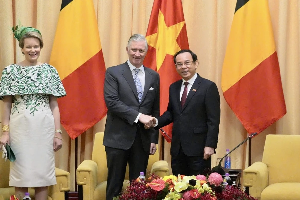 nha-vua-vuong-quoc-bi-9 2.jpg