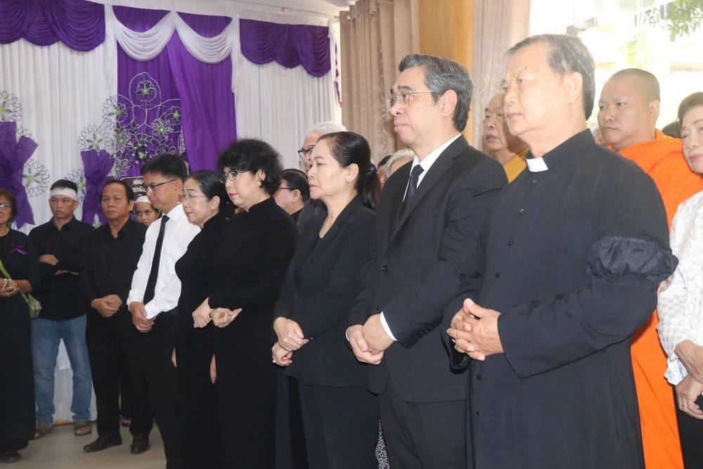 linh-muc-phero-phan-khac-tu-2.jpg Tiễn đưa Linh mục Phêrô Phan Khắc Từ về nơi an nghỉ