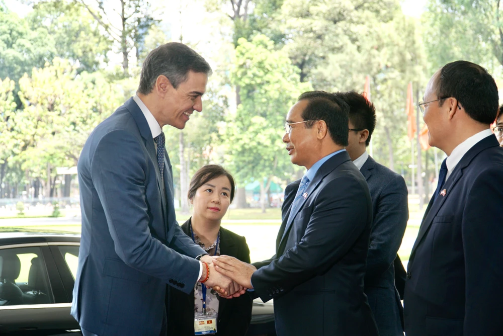 thu-tuong-tay-ban-nha-3.JPG Chủ tịch TP.HCM Nguyễn Văn Được hội kiến Thủ tướng Tây Ban Nha