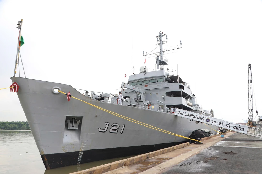 tau-hai-quan-an-do-ins-darshak-7.jpg Tàu Hải quân Ấn Độ INS Darshak cập cảng TP.HCM