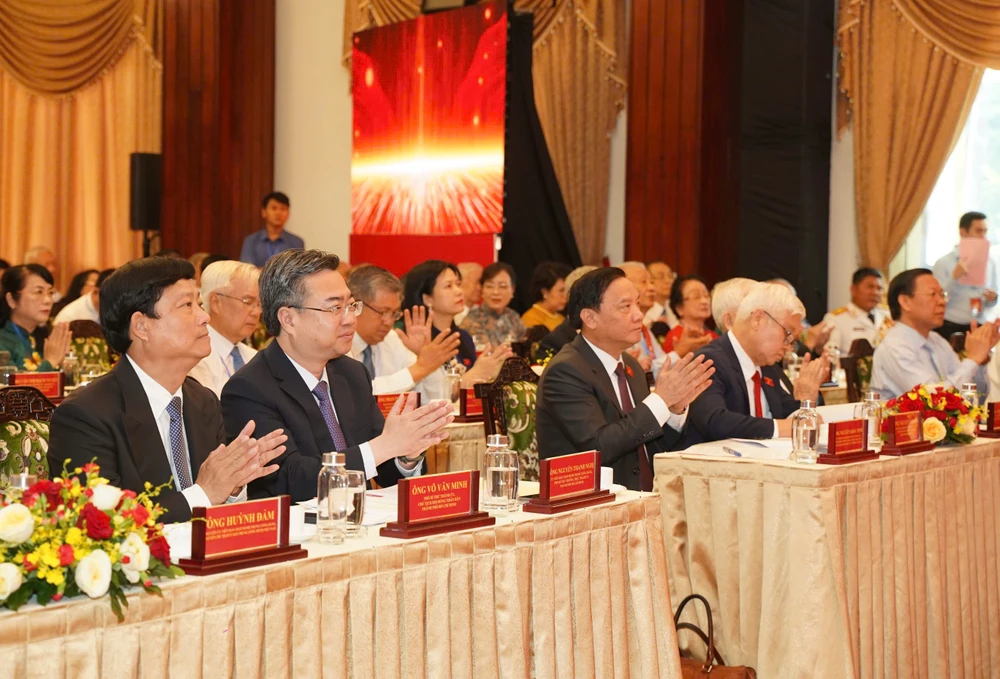 doan-dbqh-tp-1.jpg Ông Nguyễn Thanh Nghị: Nhân dân đặt trọn niềm tin Đoàn ĐBQH TP.HCM dám nghĩ, dám làm