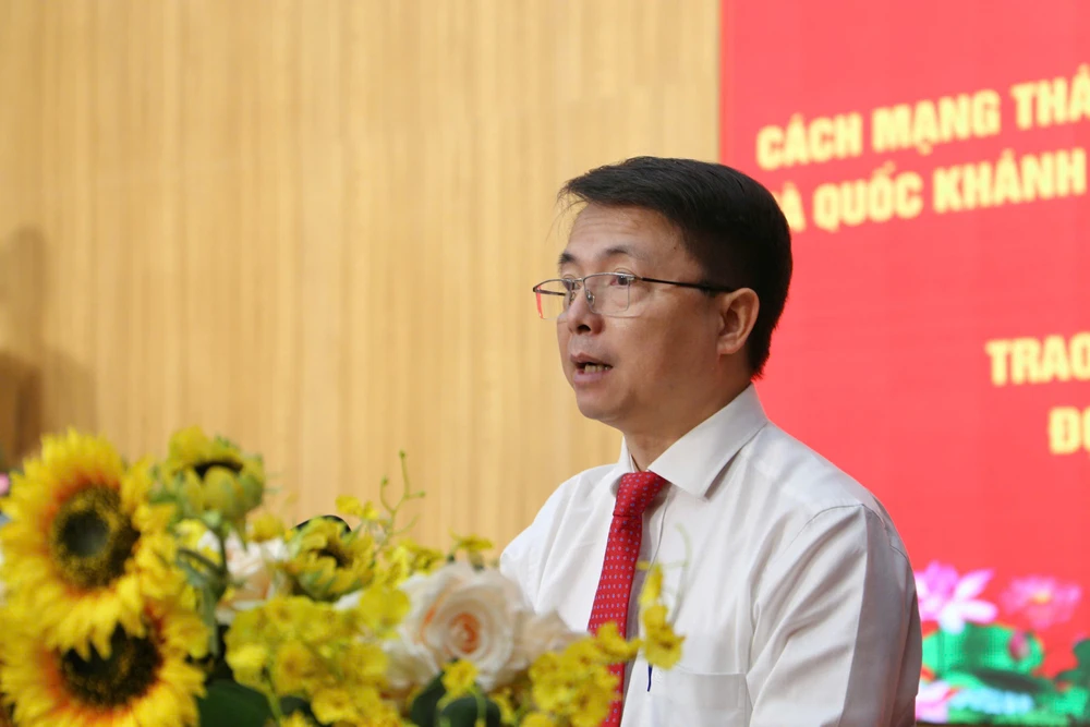 phuong-an-dong-2.jpg Phường An Đông, TP.HCM trao huy hiệu cho 47 đảng viên cao tuổi đảng