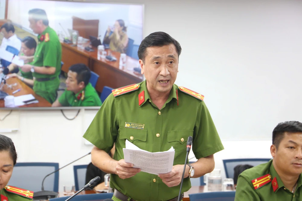 thao-do-chuong-cop-1.jpg Hơn 14.400 căn hộ tại TP.HCM đã tháo dỡ 'chuồng cọp', mở lối thoát hiểm