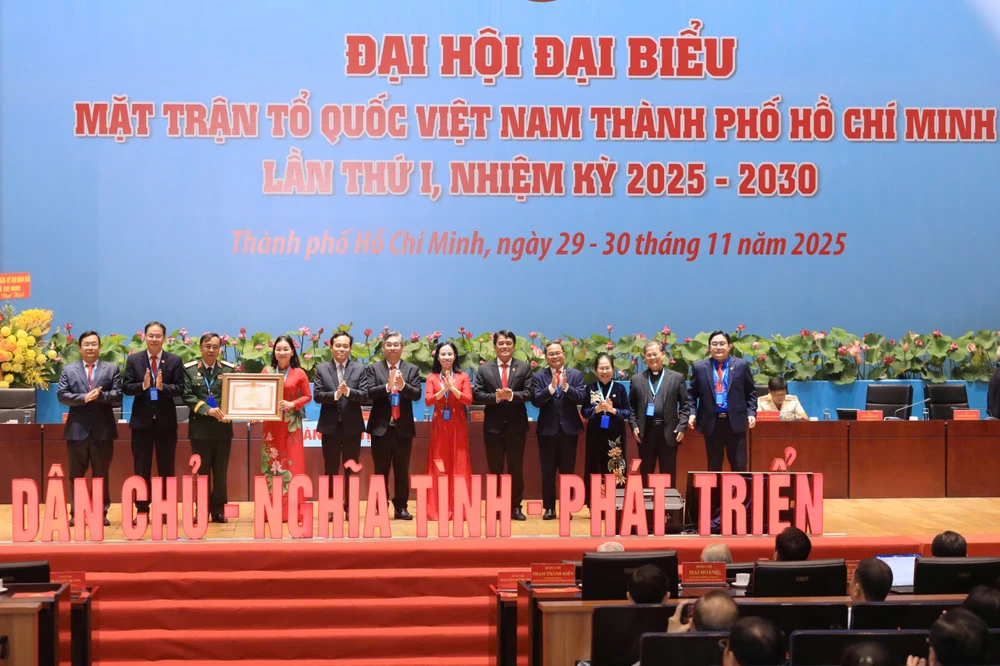 dai-hoi-dai-bieu-mttq-viet-nam-tp-hcm-6.jpg