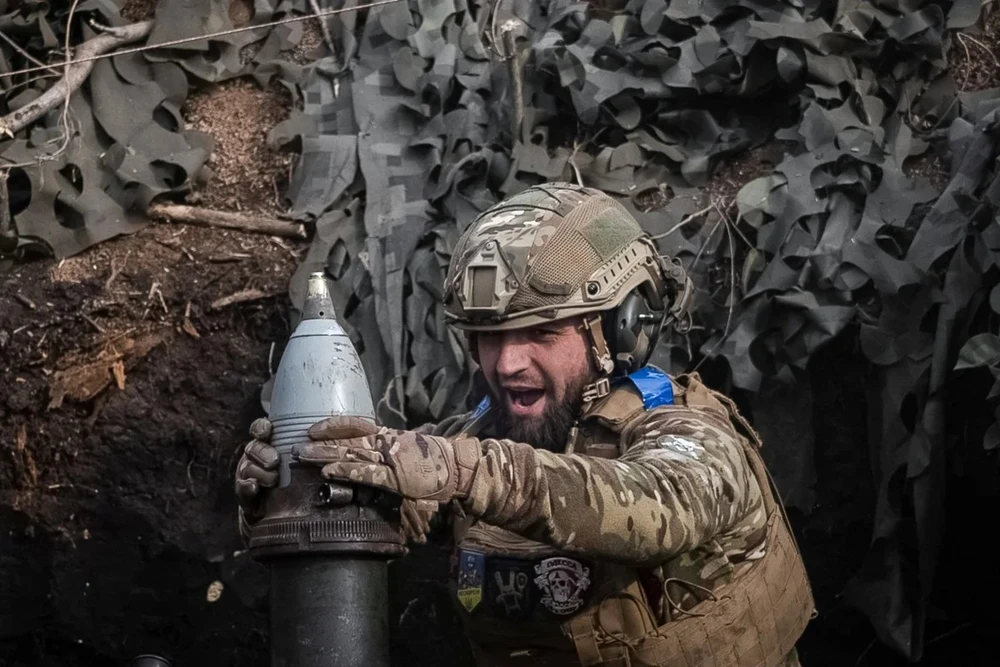 Nhà Trắng vượt mặt quốc hội viện trợ cho Ukraine 300 triệu USD