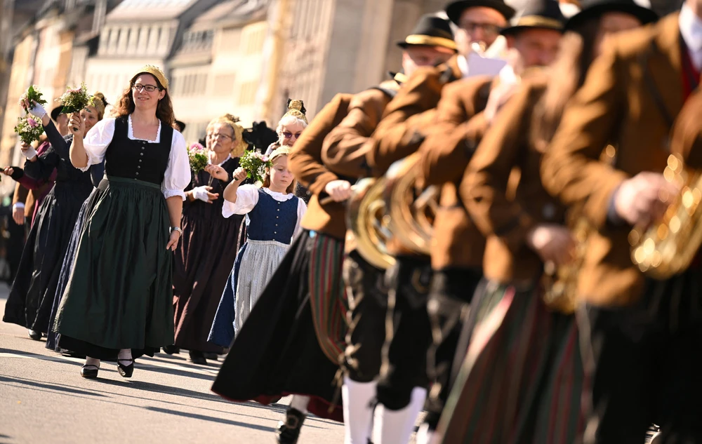 lễ hội bia Oktoberfest 5.png