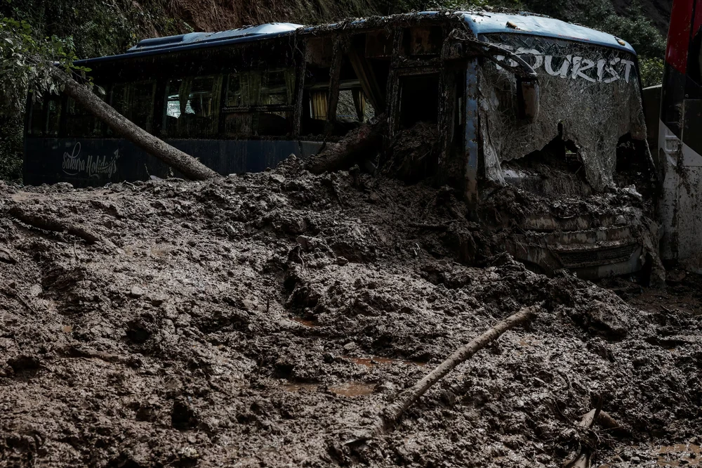 mưa lớn kéo dài nepal 3.png