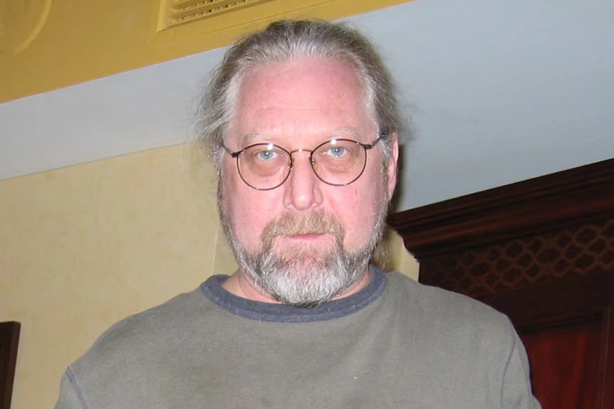 ‘Kế hoạch triệu đô ’ đẩy vị giáo sư xuống vách núi