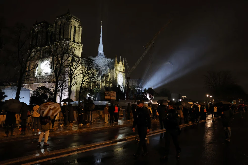 Nhà thờ Đức Bà Paris và lời hứa 5 năm