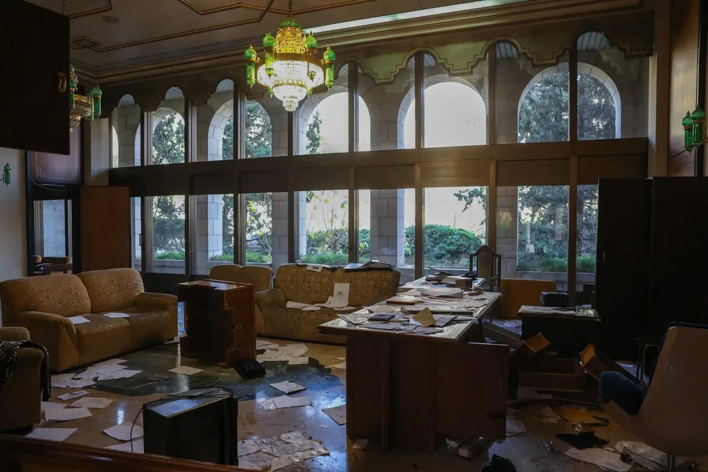 Dinh tổng thống Syria bị xới tung sau chính biến