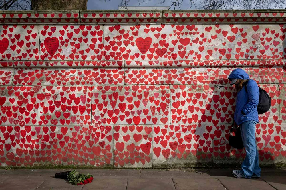 'Ẩn số' ca tử vong do đại dịch COVID-19 trên toàn cầu