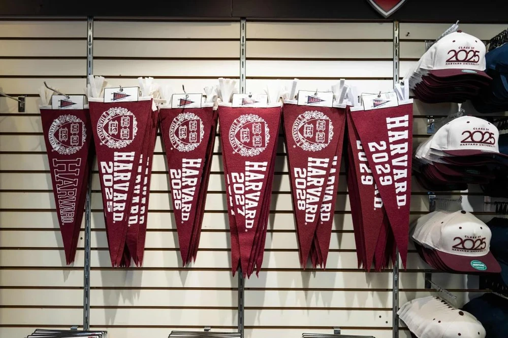 Sinh viên Đại học Harvard thấp thỏm vì lệnh cấm từ chính quyền Trump