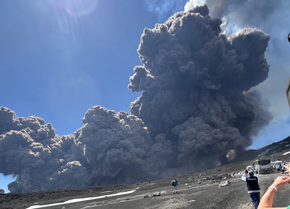 núi lửa Etna, phun trào, Ý, Sicily.PNG