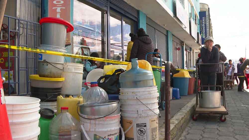 khủng hoảng nước nghiêm trọng, thiếu nước nghiêm trọng, Quito, Ecuador.jpg