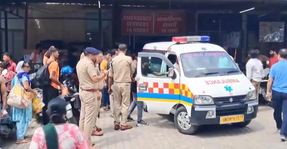 Ấn Độ: Giẫm đạp tại đền thờ, 7 người chết