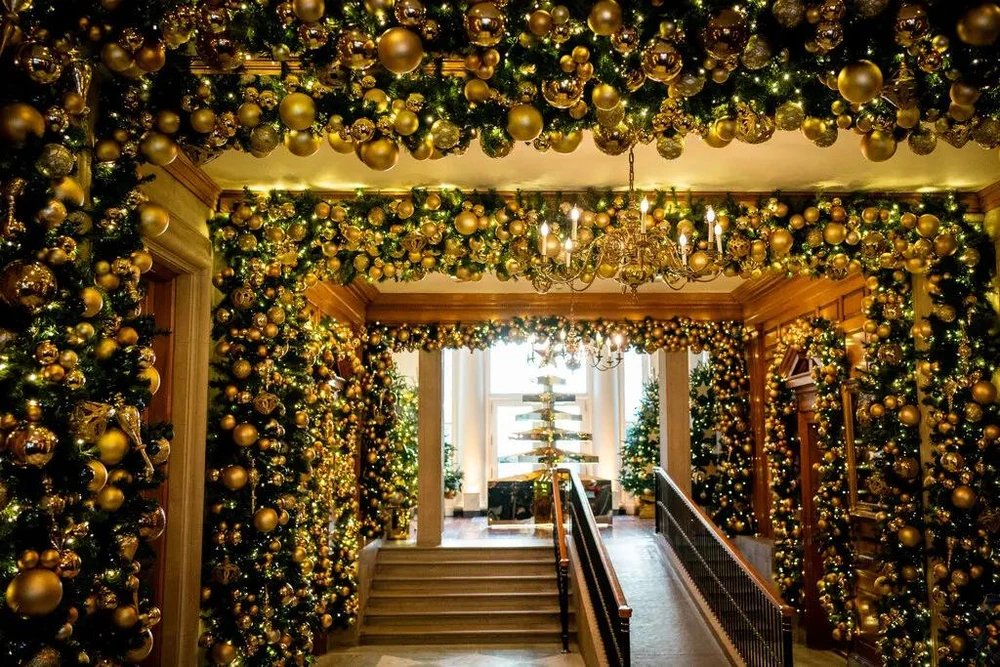 Nhìn lại những lần Nhà Trắng 'thay da đổi thịt'