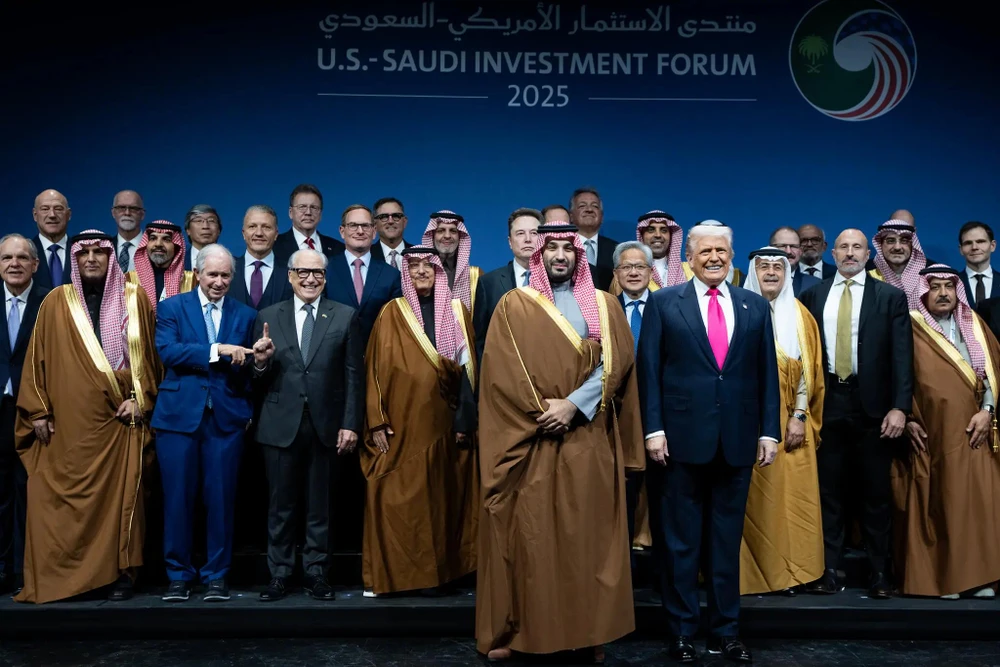 19BIZ-SAUDI-SUMMIT-03-lvpb-superJumbo.jpg