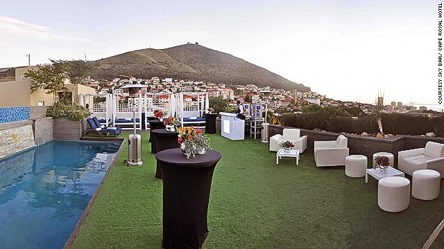 15 quán bar 'trên mây' đẹp nhất thế giới ảnh 6