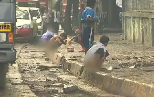 Kinh hãi nghề dọn rác ở Ấn Độ ảnh 2