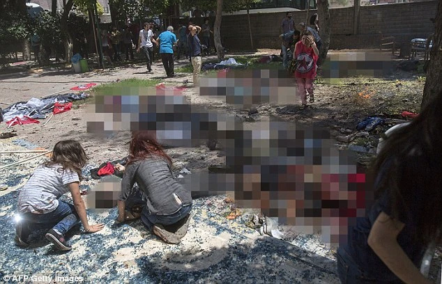 Chùm ảnh đau thương vụ đánh bom tự sát tại Thổ Nhĩ Kỳ ảnh 5