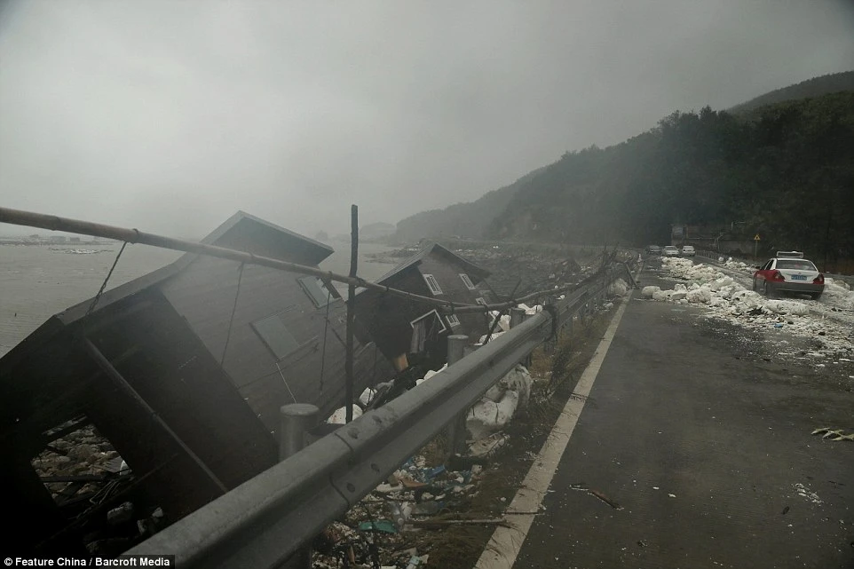 Chùm ảnh bão Soudelor tàn phá miền Đông Trung Quốc ảnh 1