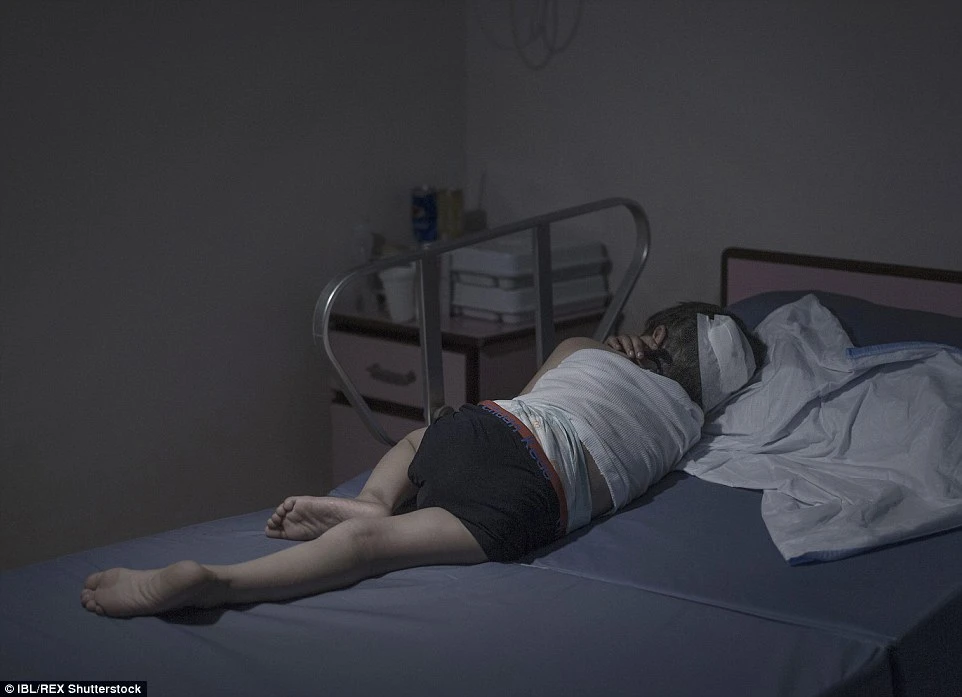 'Rơi nước mắt' vì bộ ảnh trẻ Syria ngủ bờ ngủ bụi ảnh 10