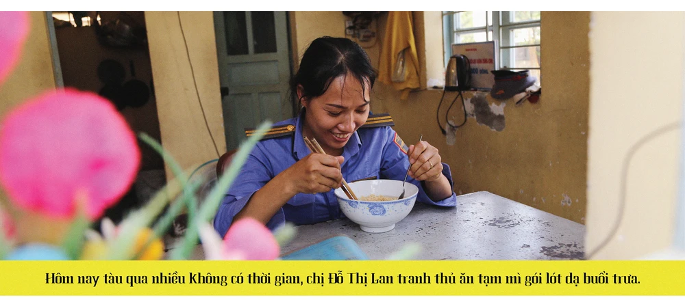 Gặp lại 2 cô gác chắn cứu cụ bà thoát chết trong gang tấc ảnh 14